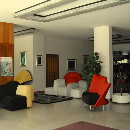 G. Hotel Capitol-2
